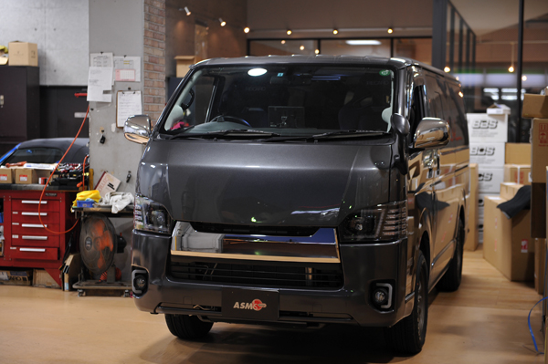 181115_TOYOTA Hiace_RECARO SR-7F RS-G _.jpg